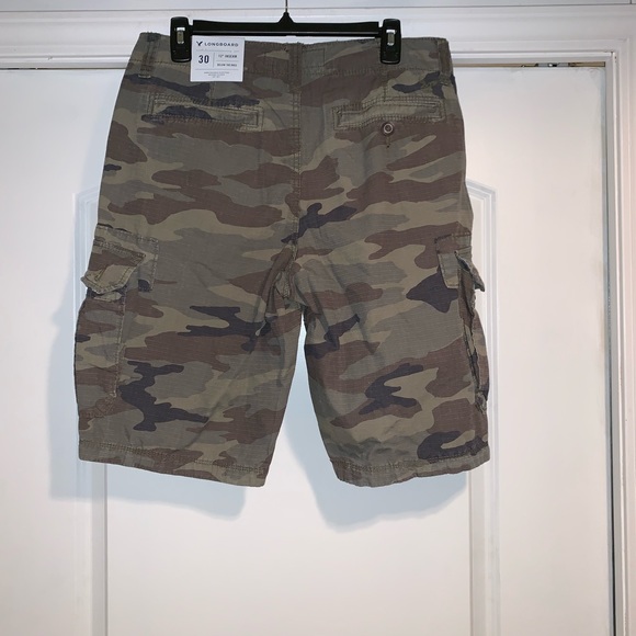 Shorts - Picture 2 of 3